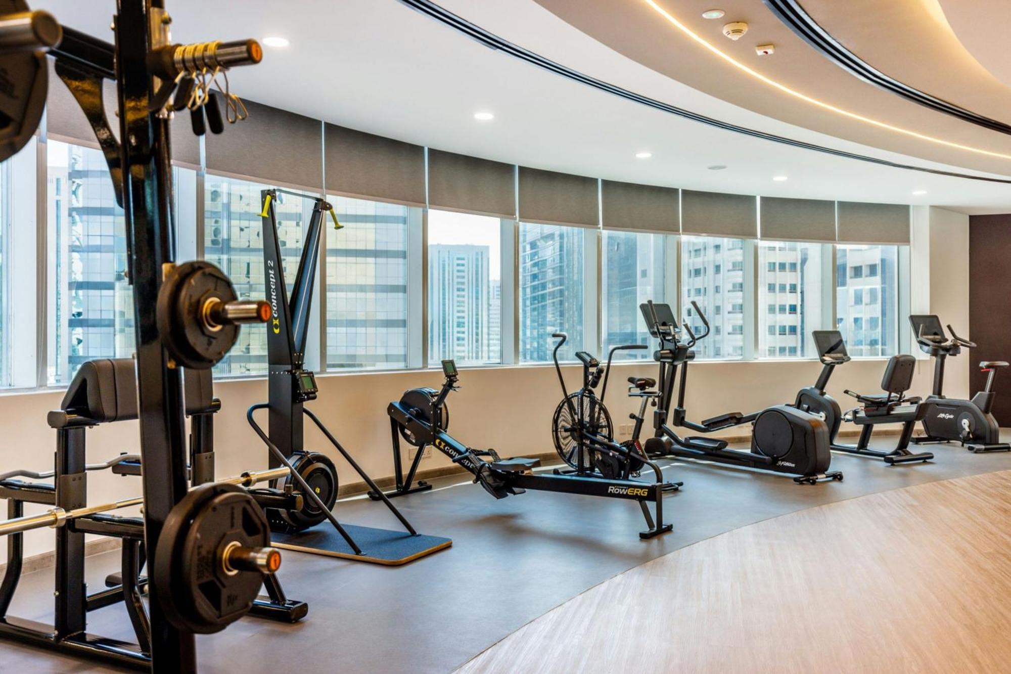 Le Royal Meridien Abu Dhabi Esterno foto The gym at the hotel
